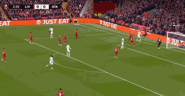 1712869872464089829.gif 帕沙利奇被扑.gif